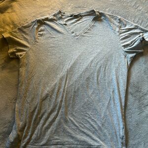 H&M grey v-neck